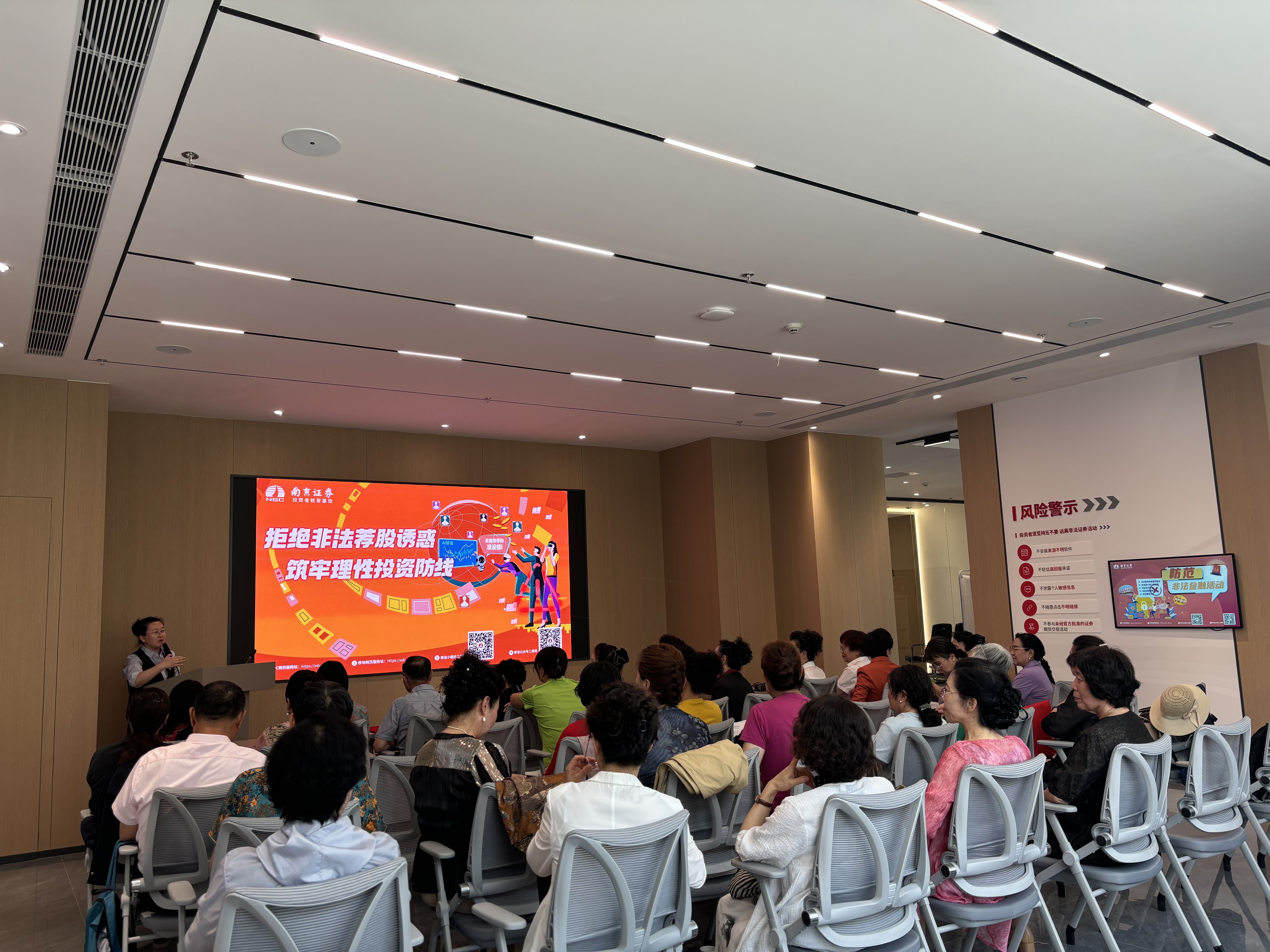 da7c0632d5bb01dedf8cf18f1c6e12c4.jpg 瓦力游戏| 首页 -瓦力出品,必属精品